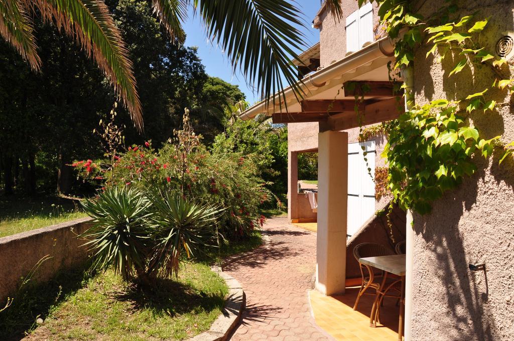Sole E Mare Aparthotel Santa-Maria-Poggio  Kültér fotó