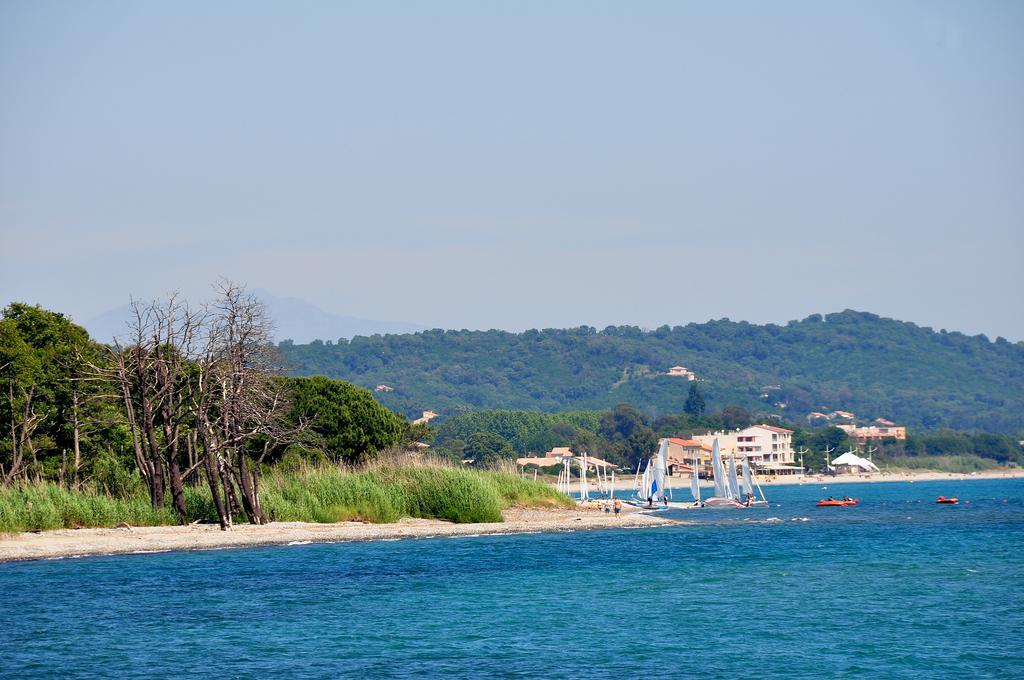 Sole E Mare Aparthotel Santa-Maria-Poggio  Kültér fotó