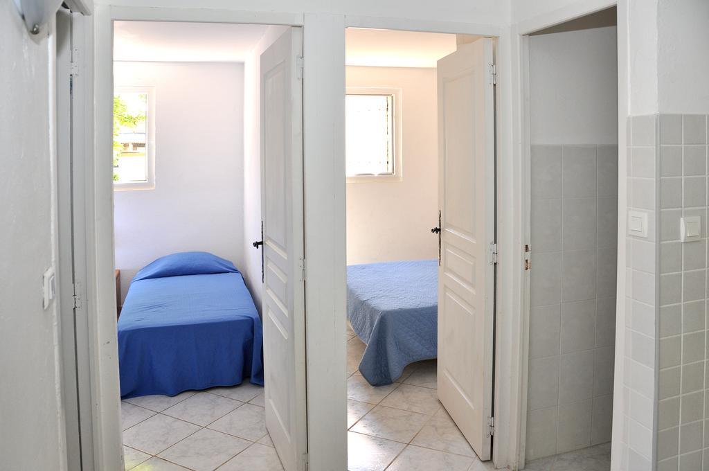 Sole E Mare Aparthotel Santa-Maria-Poggio  Szoba fotó