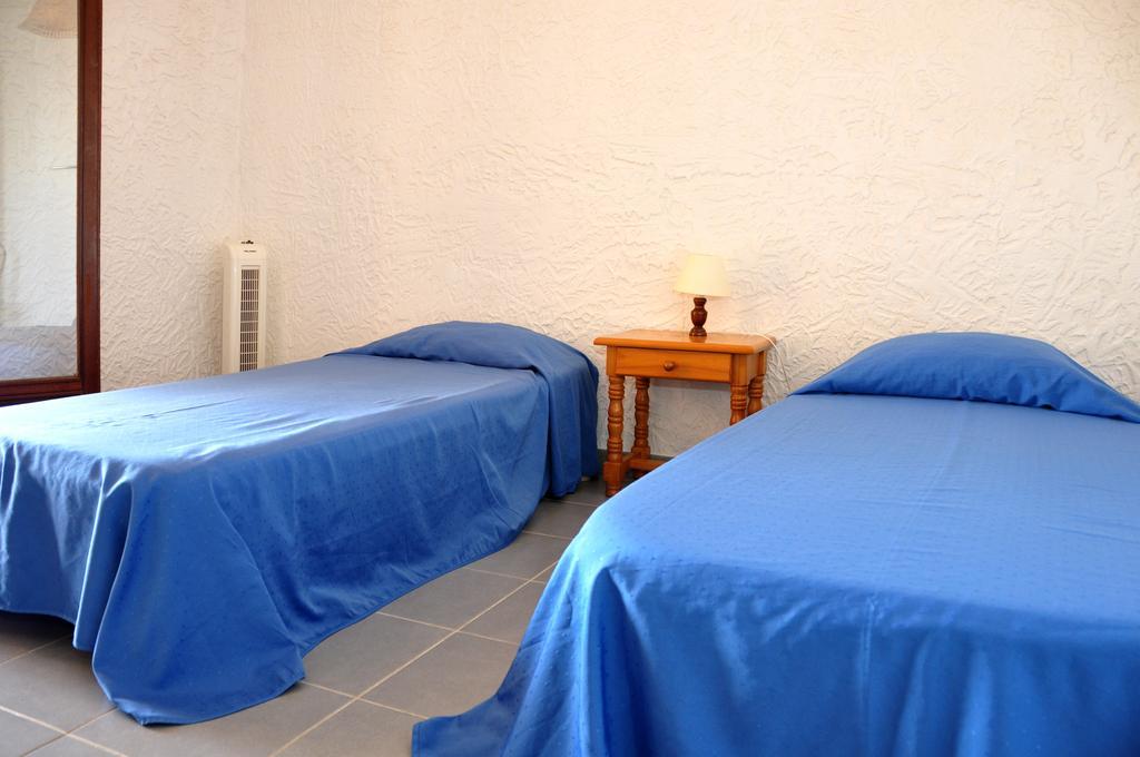 Sole E Mare Aparthotel Santa-Maria-Poggio  Szoba fotó