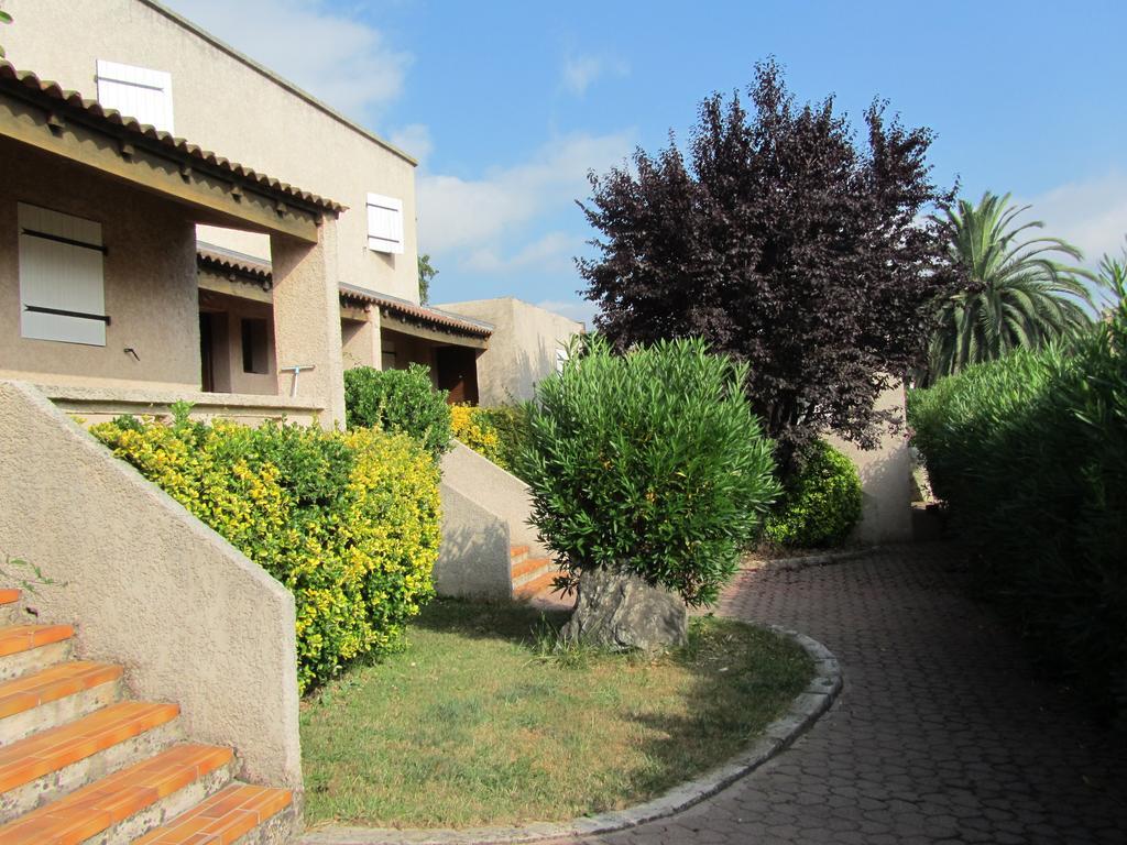 Sole E Mare Aparthotel Santa-Maria-Poggio  Kültér fotó