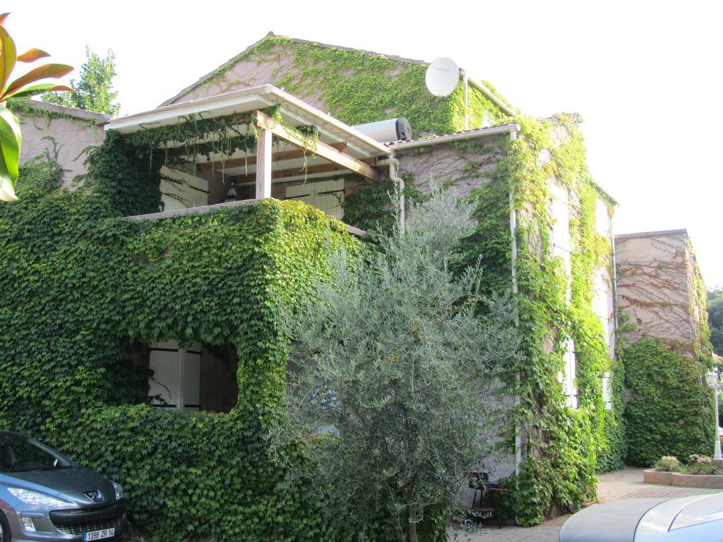 Sole E Mare Aparthotel Santa-Maria-Poggio  Kültér fotó